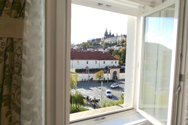 Hotel Klarinn Prague Castle Exterior foto